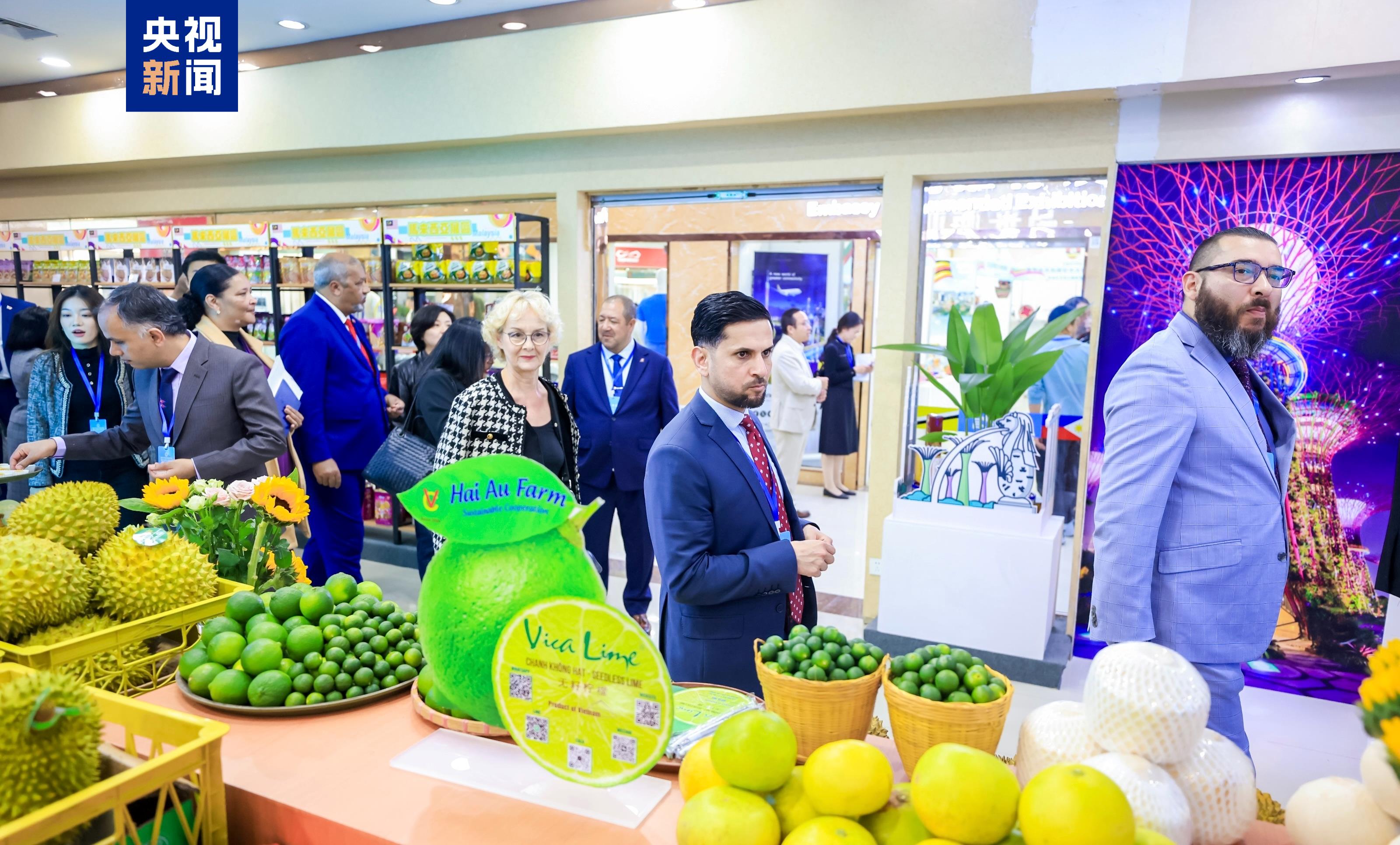 CCTV News | 60 billion contract signed for 2024 Wuhan (Hankou North) Commodity Fair opens--Hubei Provincial Department of Commerce - News Directory 3